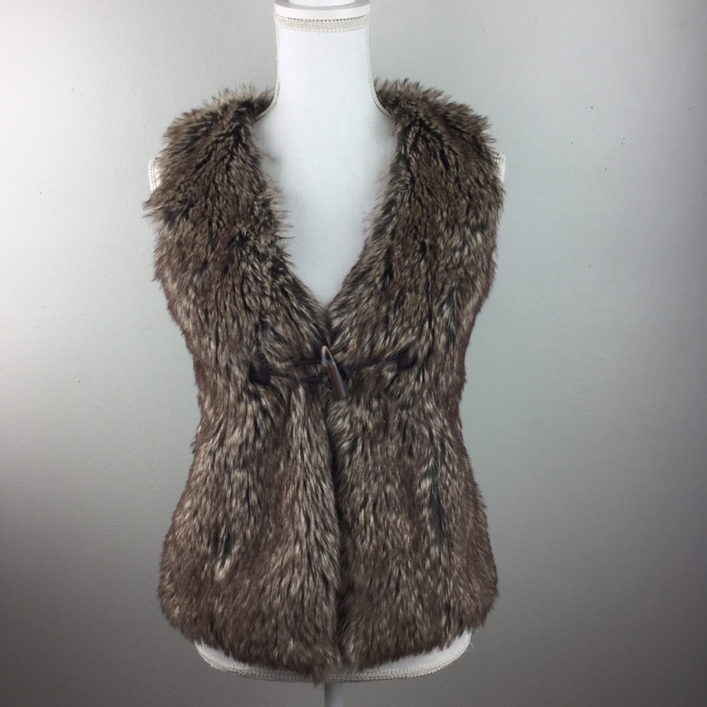 Boden faux fur vest